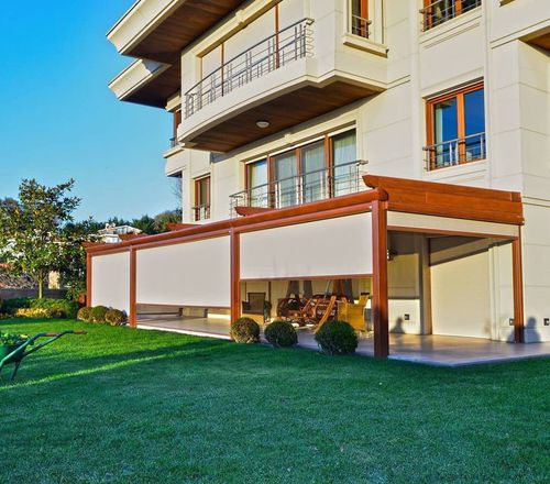 Vertical awning - ZIP SCREEN - PERGOROOF INC - motorized / commercial / patio