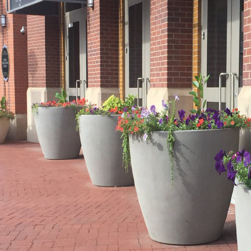 Fiberglass plant pot - DOWNTOWN  - Tournesol SITEWORKS - glass fiber reinforced concrete / round / square