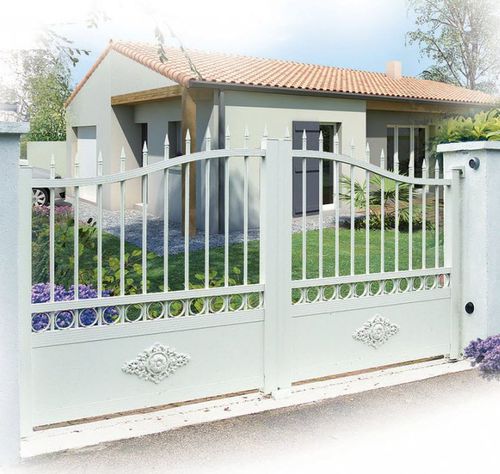 Swing gate - SCHUBERT - KSM PRODUCTION - sliding / thermo-lacquered aluminum / with bars