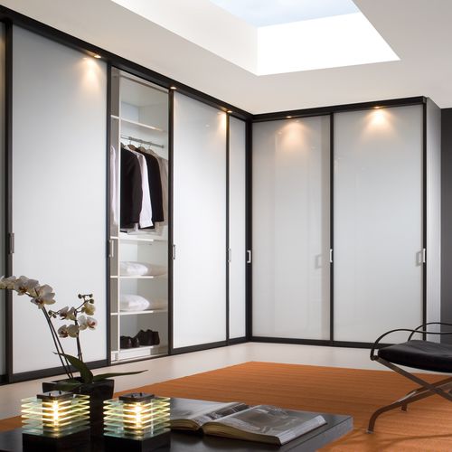 Contemporary wardrobe - VICEVERSA 55 - Noteborn BV - lacquered wood / sliding door