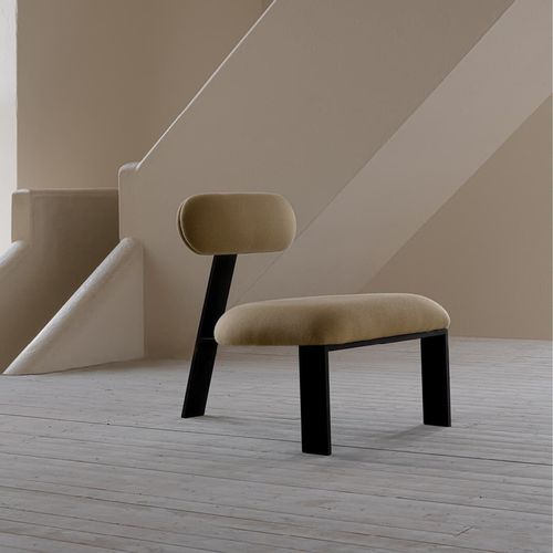 Contemporary fireside chair - Oblique  - Studio H&K B.V. - fabric / steel / black
