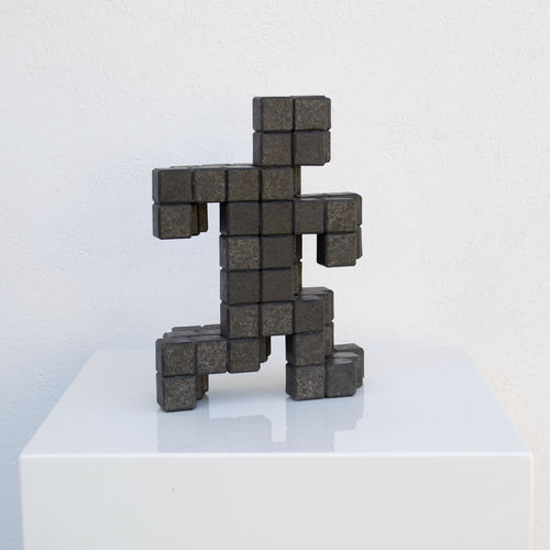 Stone sculpture - PIXEL 3D "HOMINID IN MOTION" - San Polo Art Gallery | Contemporary Art & Design i - outdoor / commercial