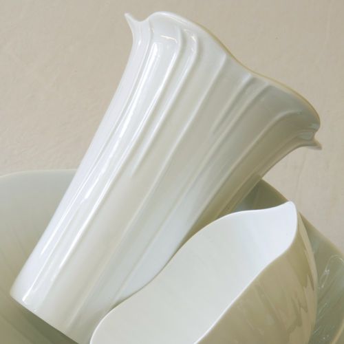 Contemporary vase - LOTUS - Jacques Pergay - Limoges porcelain / handmade