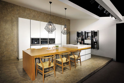 Contemporary kitchen - BEGINN - Alustil - wood veneer / lacquered wood / stone
