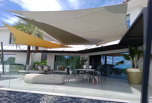 UV-resistant shade sail - l'Atelier des voiles - custom-made / wind-resistant / triangular