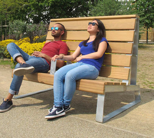 Contemporary public bench - RIBBON XL RECLINER - Furnitubes - iroko / steel / with backrest