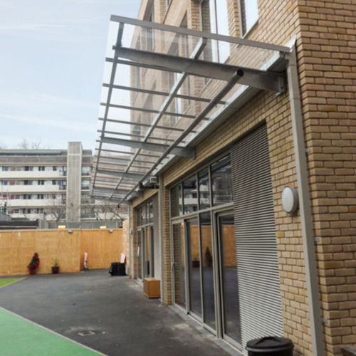 Entrance canopy - MORELAND - Bailey streetscene - steel / inclined / contemporary