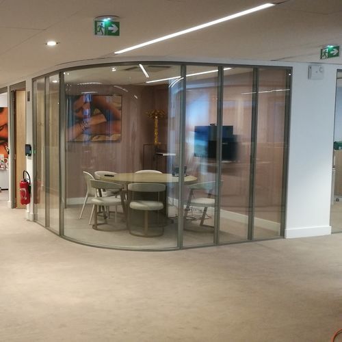 Curved partition - Cloison Evidence Cintrée - Mecanalu - removable / modular / aluminum