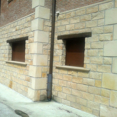 Sandstone wall cladding panel - SPLIT FACED WALLING - Areniscas Sierra de la Demanda S.L. - interior / exterior / natural finish