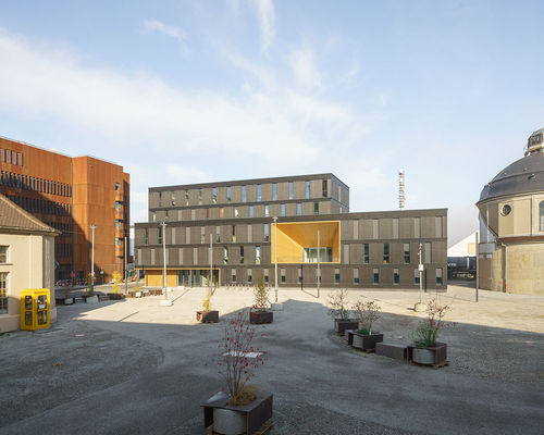Aluminum wall cladding panel - MUSIKBOX IM ALTEN GASWERK - ALUCOBOND - for facade / exterior / metallized