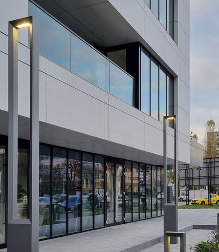 Contemporary light column - ILOFT - BSI LIGHTING TECHNOLOGIES INC. - extruded aluminum / LED / outdoor