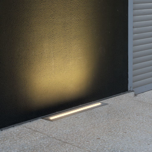 In-ground light fixture - IAXIS MONO - BSI LIGHTING TECHNOLOGIES INC. - built-in / LED / linear