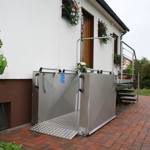 Wheelchair lifting platform - MB1000 - liftwerk - for building / professional / outdoor