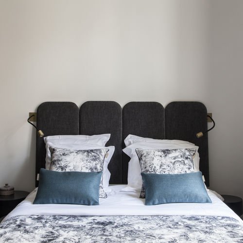 Double bed headboard - PAN: VELVET CHARCOAL - NUÉE ÉDITION - contemporary / fabric / upholstered