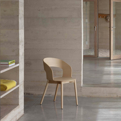 Contemporary chair - GOOSE - Vergés - indoor / wooden / upholstered