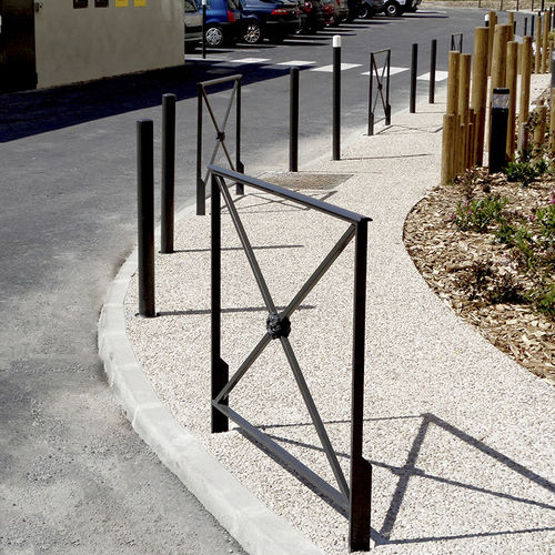 Protective barrier - OCÉANE - Activia Mobilier Urbain - fixed / steel / galvanised steel
