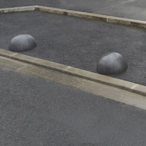 Parking prevention bollard - DEMI-SPHÈRE - Activia Mobilier Urbain - security / cast iron / made of thermo-hardening plastic