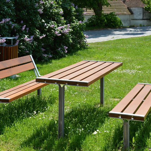 Contemporary table - SADKO - STREETPARK s.r.o. - wooden / galvanised steel base / rectangular