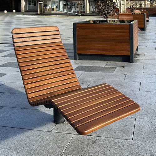 Contemporary sun lounger - VELA - STREETPARK s.r.o. - wooden / galvanised steel / commercial
