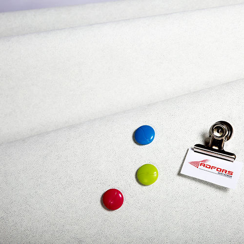 Interior wall-covering - Novelio® Magnet - Saint-Gobain Adfors Europe - fiberglass / smooth / plain