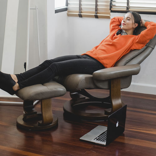 Contemporary relaxing armchair - KASAI  - ZEDERE - leather / American walnut / with footrest