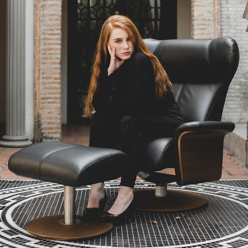 Contemporary relaxing armchair - LEVINI  - ZEDERE - leather / American walnut / with footrest