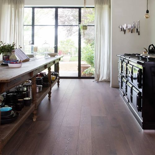 Oak laminate flooring - GYANT BRUN FONCÉ - Décoplus Parquets - floating / glued / wood look