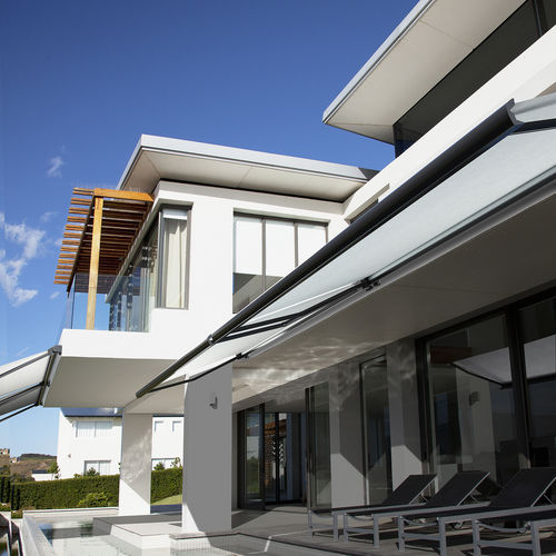 Box awning - IRIS - gaviota - motorized / patio / balcony