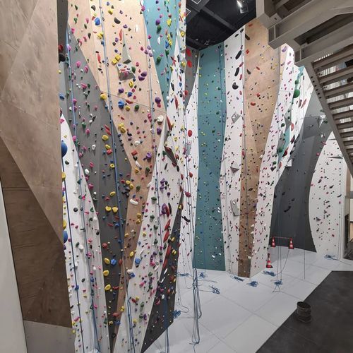 Fixed climbing wall - LILLE CENTRE - ESCATECH - for public building / indoor