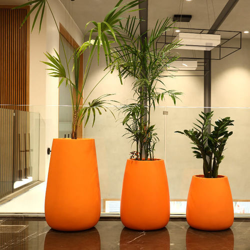 Fiberglass planter - VONNY - Bonasila - for public space / for reception area / customizable color
