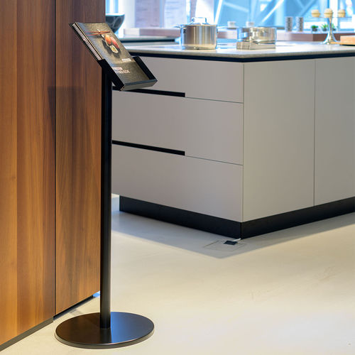Free-standing brochure holder - Q EZI UNI - FEPRO - powder-coated steel / commercial / mobile
