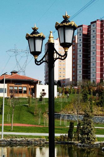 Garden lamp post - PAVONIS  - Light34 Lighting - traditional / aluminum / PMMA