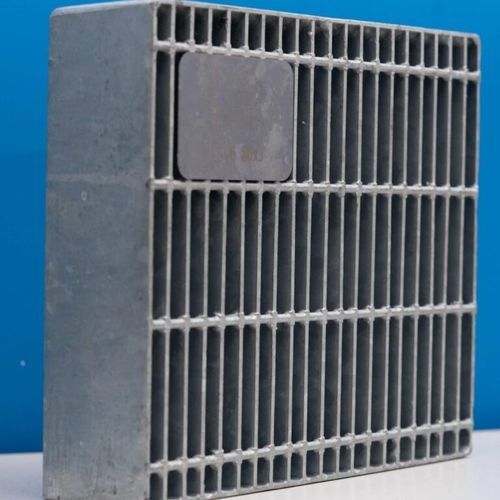 Carbon steel grating - Emmegi spa - for drain channels / for stair treads / for walkways