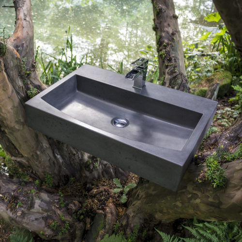 Wall-mounted washbasin - LABRUM - CRÉER s.r.o. - concrete / handmade / rectangular