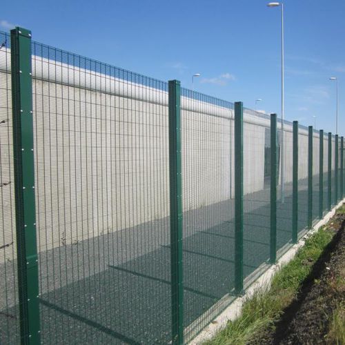 Welded mesh fence - SECURIFOR 2D - Betafence International - industrial / for public spaces / alloy