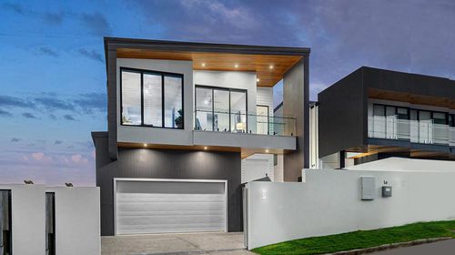 Prefab house - SEVEN HILLS VILLA LOT 1 - NingBo DeepBlue Smarthouse Co.,LTD. - contemporary / modern / oak