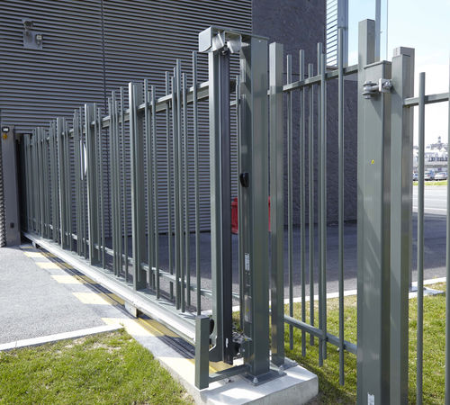 Sliding gate - ALLIX® - DIRICKX - metal / with bars / motorized