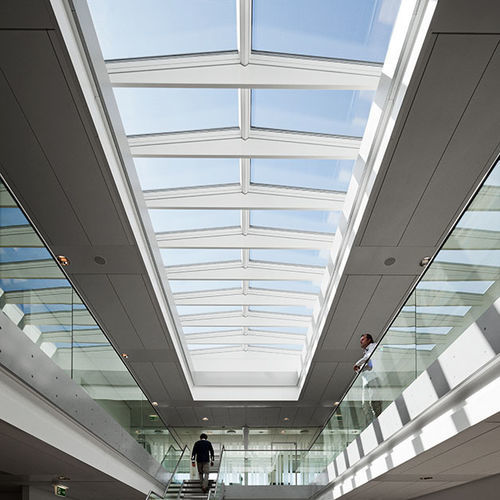 Flat roof skylight - RIDGELIGHT WITH BEAMS 5° - VELUX - smoke control / glass / fiberglass