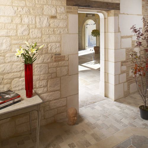 Natural stone wall cladding panel - BORIE DE BORRÈZE - OCCITANIE PIERRES - interior / glued / old support