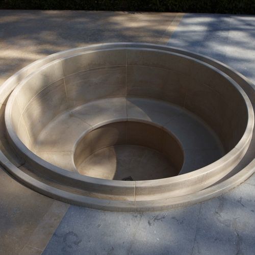 Garden fountain - AUBEROCHE BOURIANE - OCCITANIE PIERRES - floor-mounted / natural stone / traditional