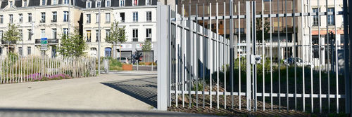 Pivoting gate - CLORAL™ - NORMACLO - galvanised steel / powder-coated steel / with bars