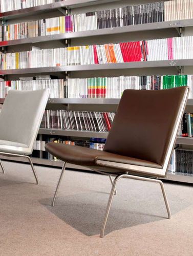 Contemporary fireside chair - CH401 - Carl Hansen & Son - leather / by Hans J. Wegner