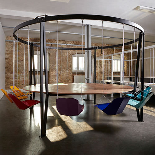 Contemporary boardroom table - THE KING ARTHUR - Duffy London - wooden / round / commercial