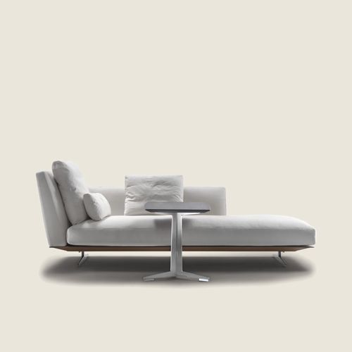 Contemporary daybed - EVERGREEN - FLEXFORM - feather / metal / cast aluminum base