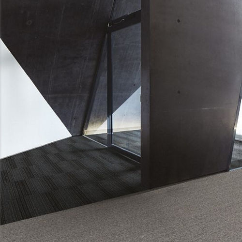 Carpet tile - BARRICADE ONE - Interface - tufted / cut pile / polyamide