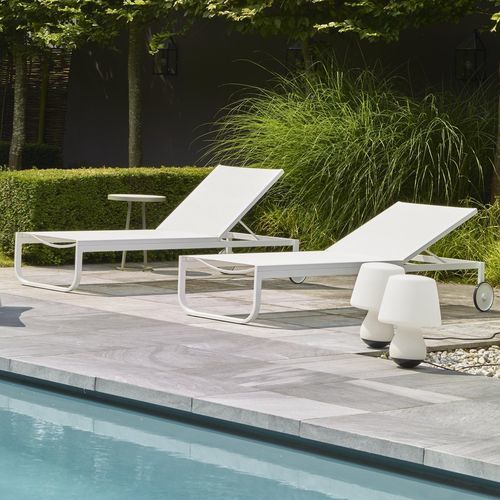 Contemporary sun lounger - LETTINO - Ligne Roset - fabric / lacquered steel / lacquered aluminum