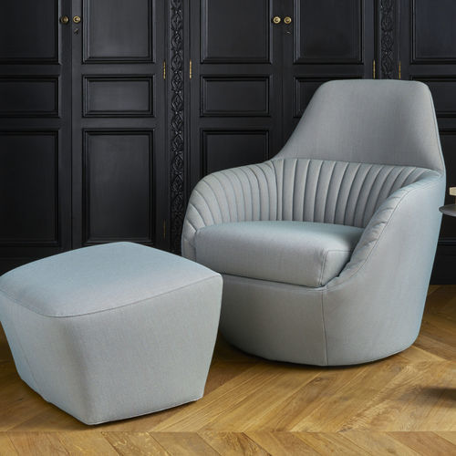 Contemporary armchair - AMÉDÉE - Ligne Roset - leather / polyurethane foam / fabric