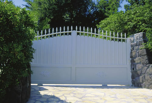 Sliding gate - TRADITION : ORIGAN - Horizal - aluminum / bar / motorized