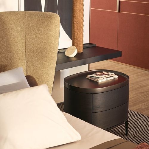 Contemporary bedside table - GENTLEMAN - Poliform - polyurethane / painted metal base / oval