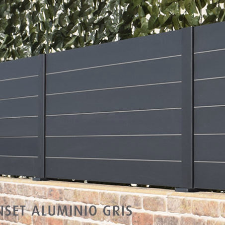 Louvered fence - Sunset aLU - Modular Signs S.L. - residential / aluminium / straight